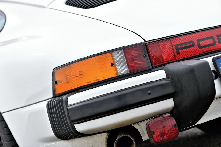 Porsche 911 Carrera