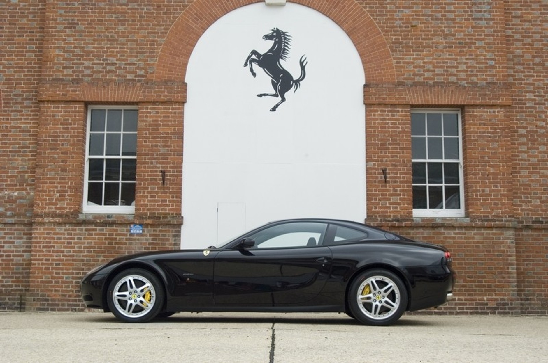 Ferrari 612 Scaglietti Special Edition na zamówienie pisma Wallpaper
