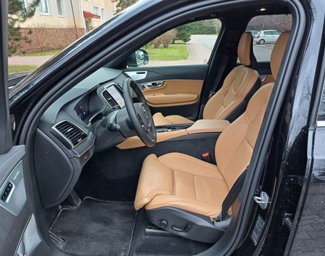 Volvo XC90 B5
