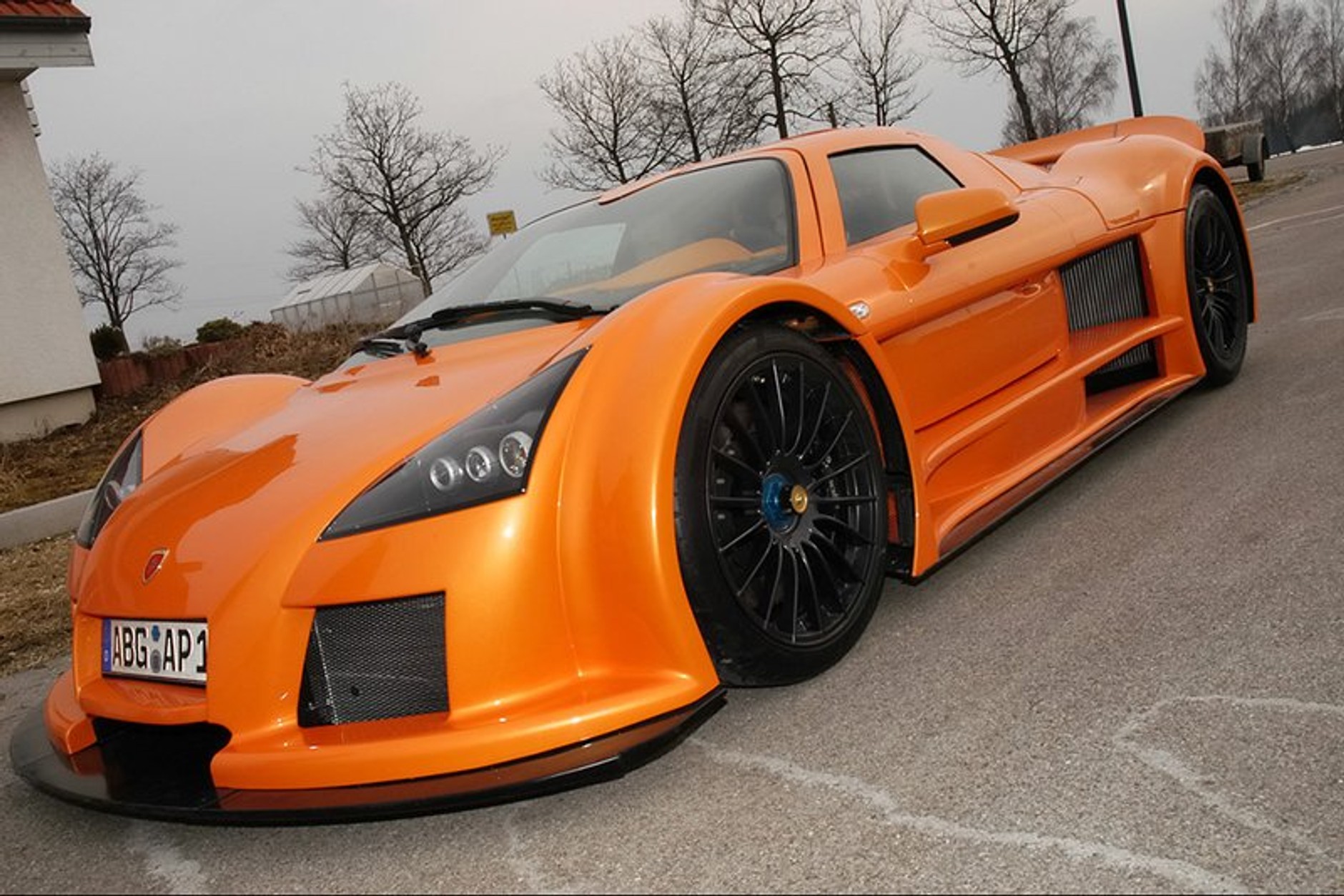 Gumpert Apollo Sport: z piekła rodem