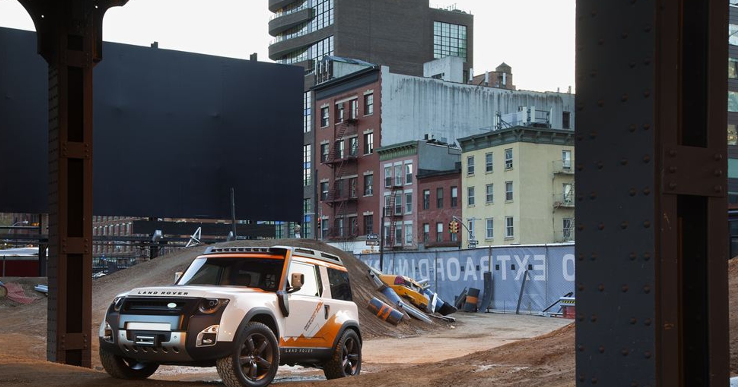 Land Rover na targach w USA