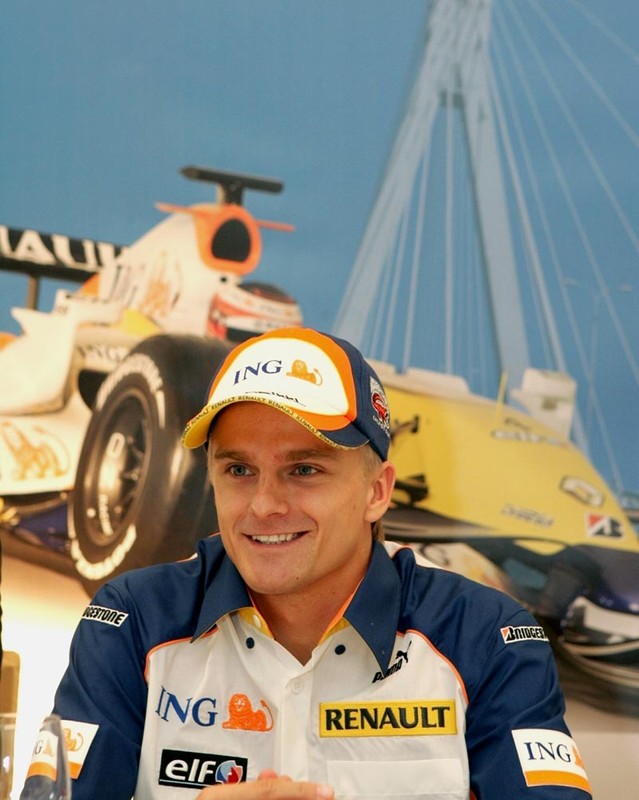 Renault: święto Formuły 1 w Warszawie (fotogaleria)