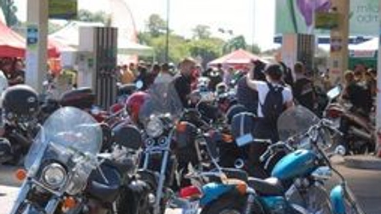 Castrol: jak przygotować motocykl na wakacje - porady eksperta