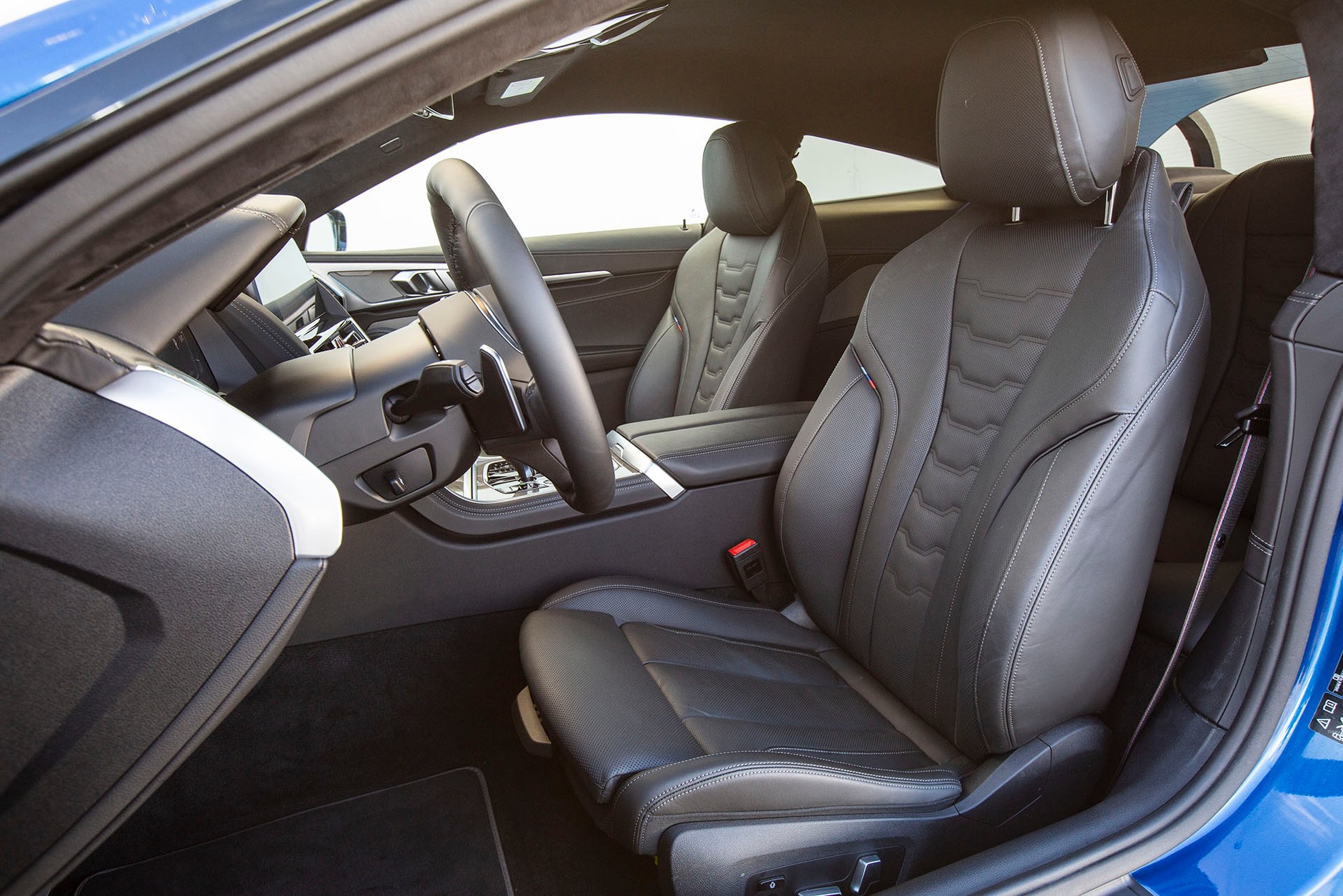 BMW M850i xDrive - co tak naprawdę potrafi topowy wariant BMW M850i?