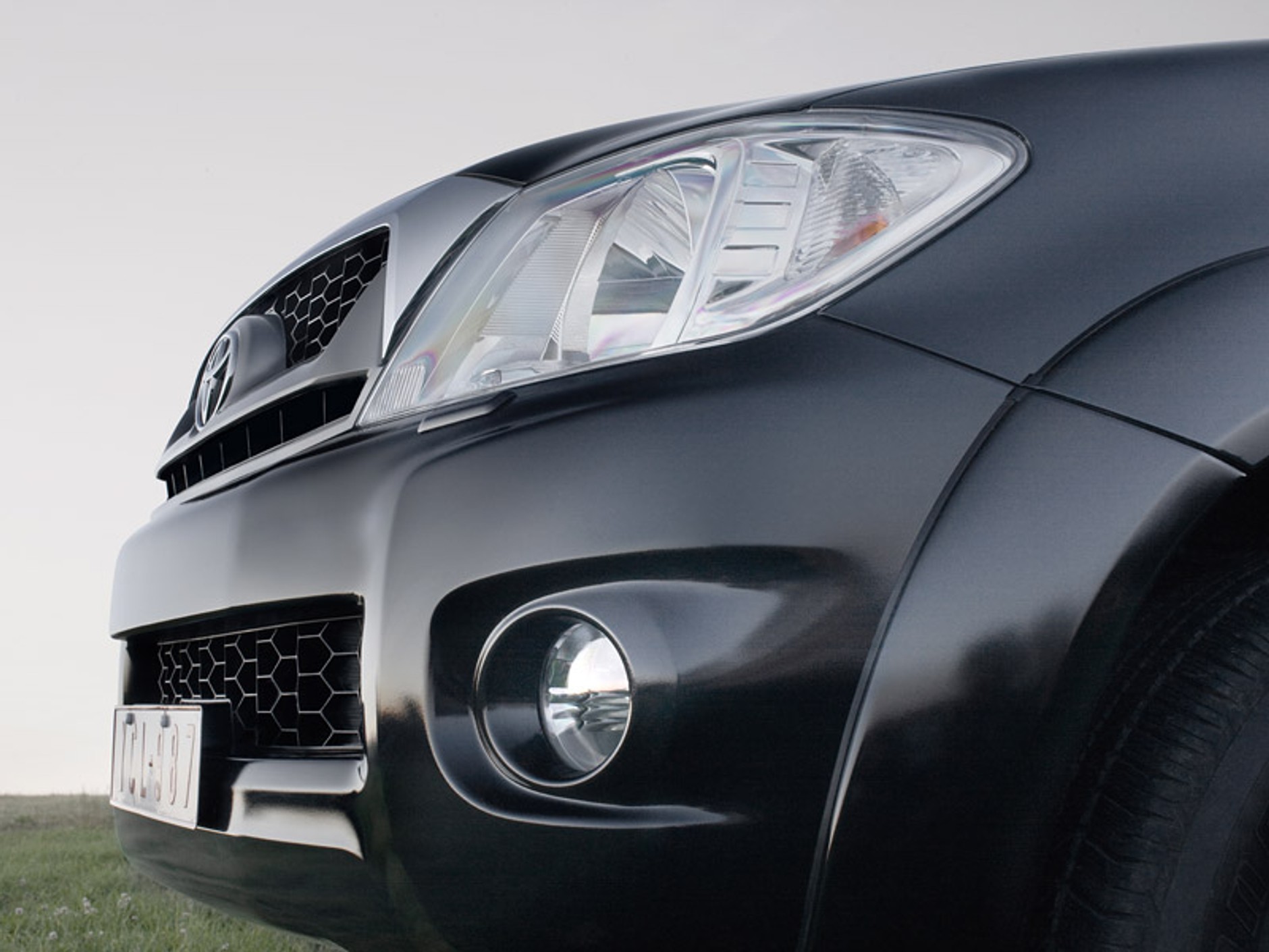 Toyota Hilux: restyling pickupa na nowy rok modelowy