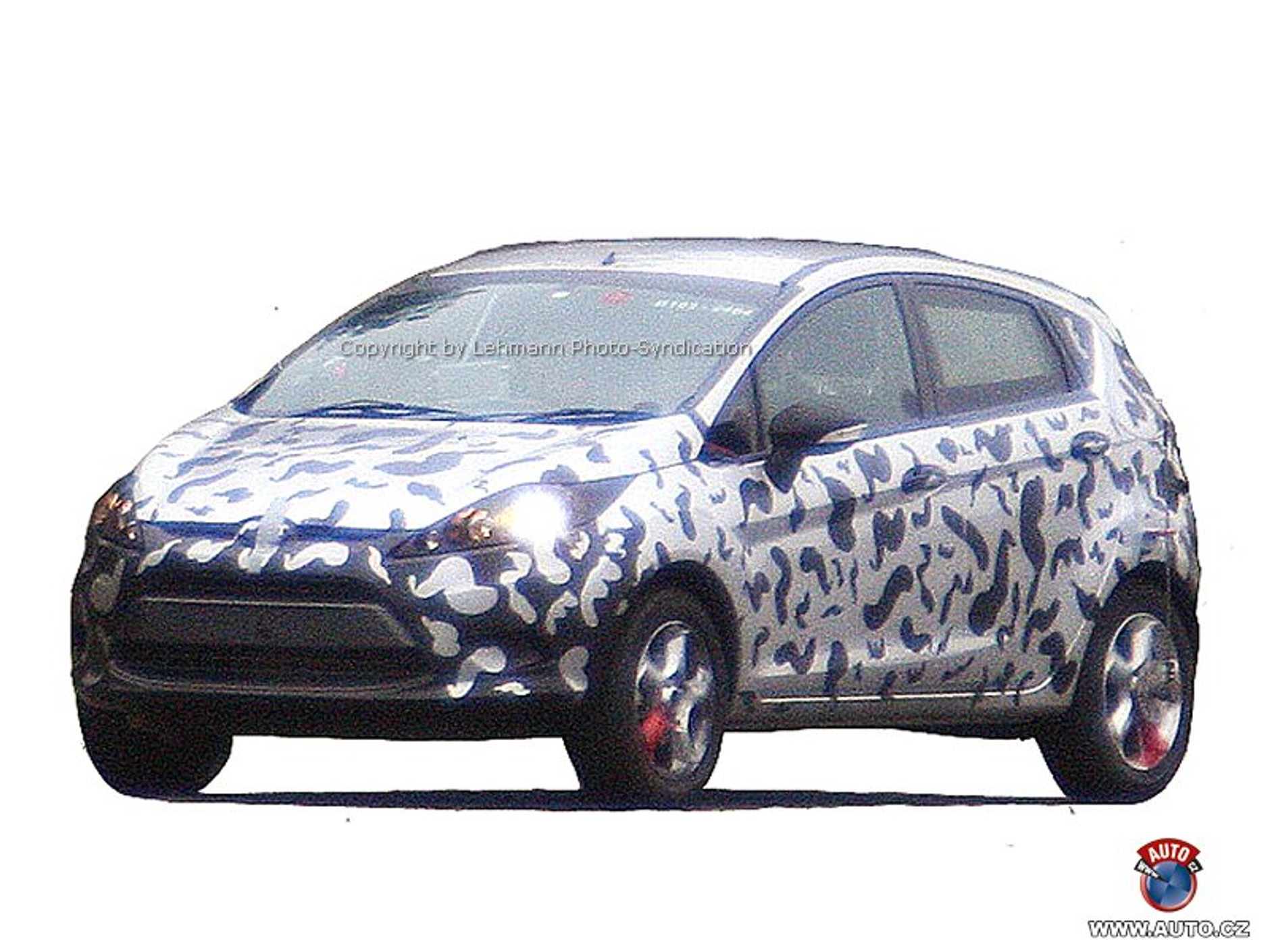 Zdjęcia szpiegowskie: Nowy Ford Fiesta - już bez tajemnic