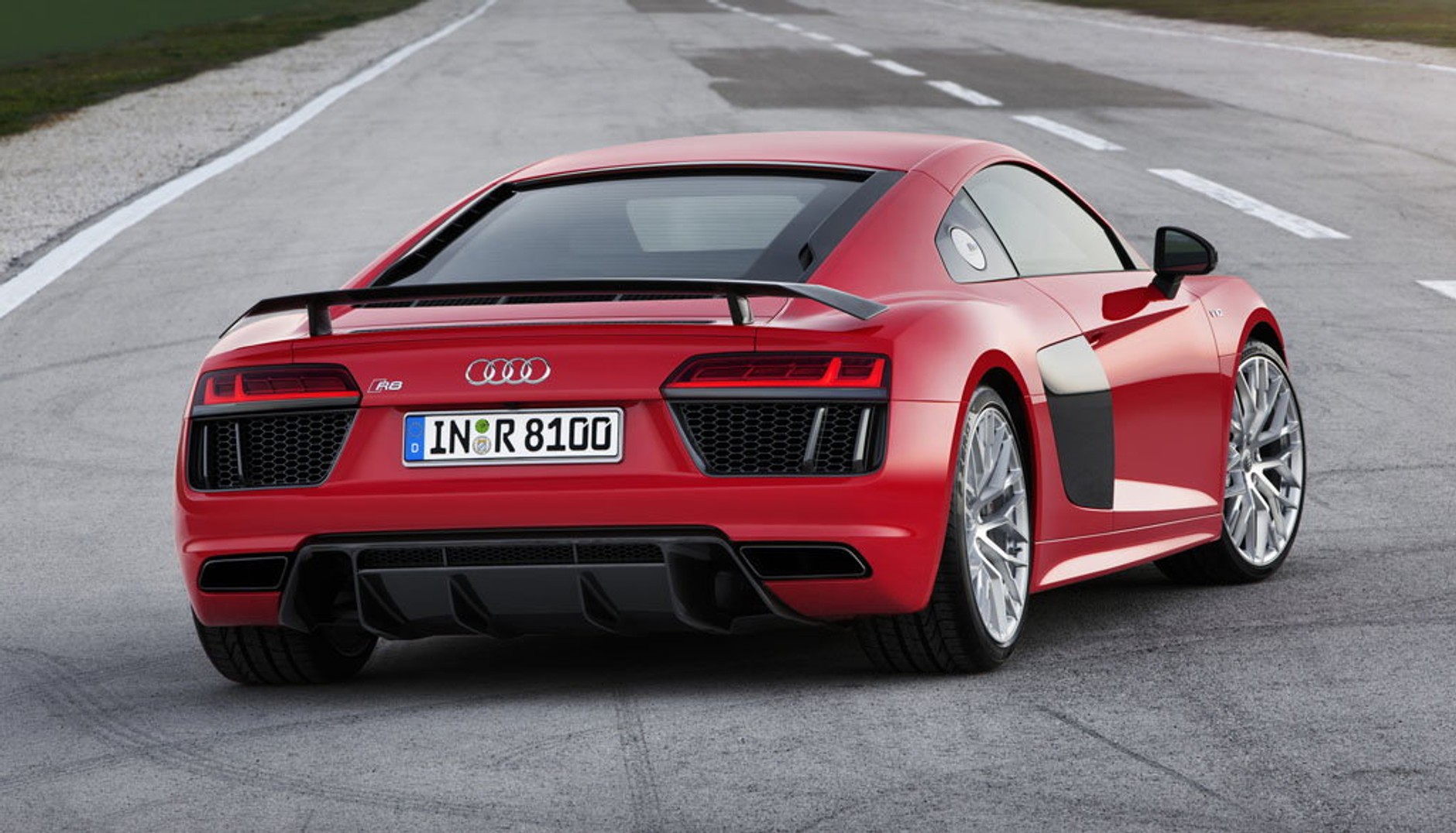 Audi R8 - Tańszy brat Lambo