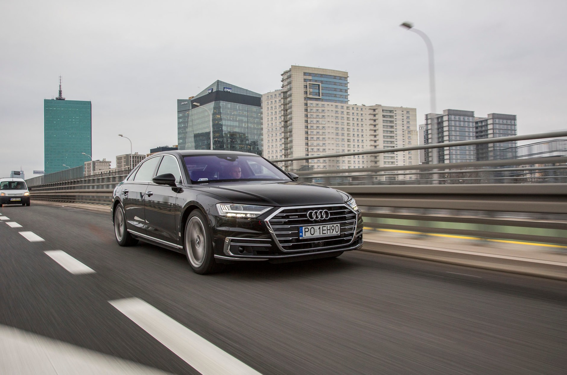 Audi A8 L 55 TFSI quattro - dotyk luksusu