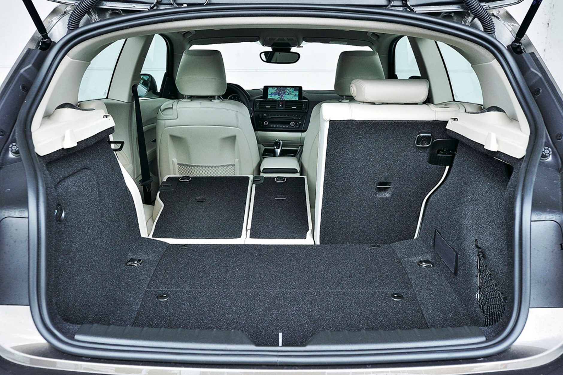 Audi A3 kontra BMW serii 1 i Mercedes klasy A: porównanie kompaktów klasy premium