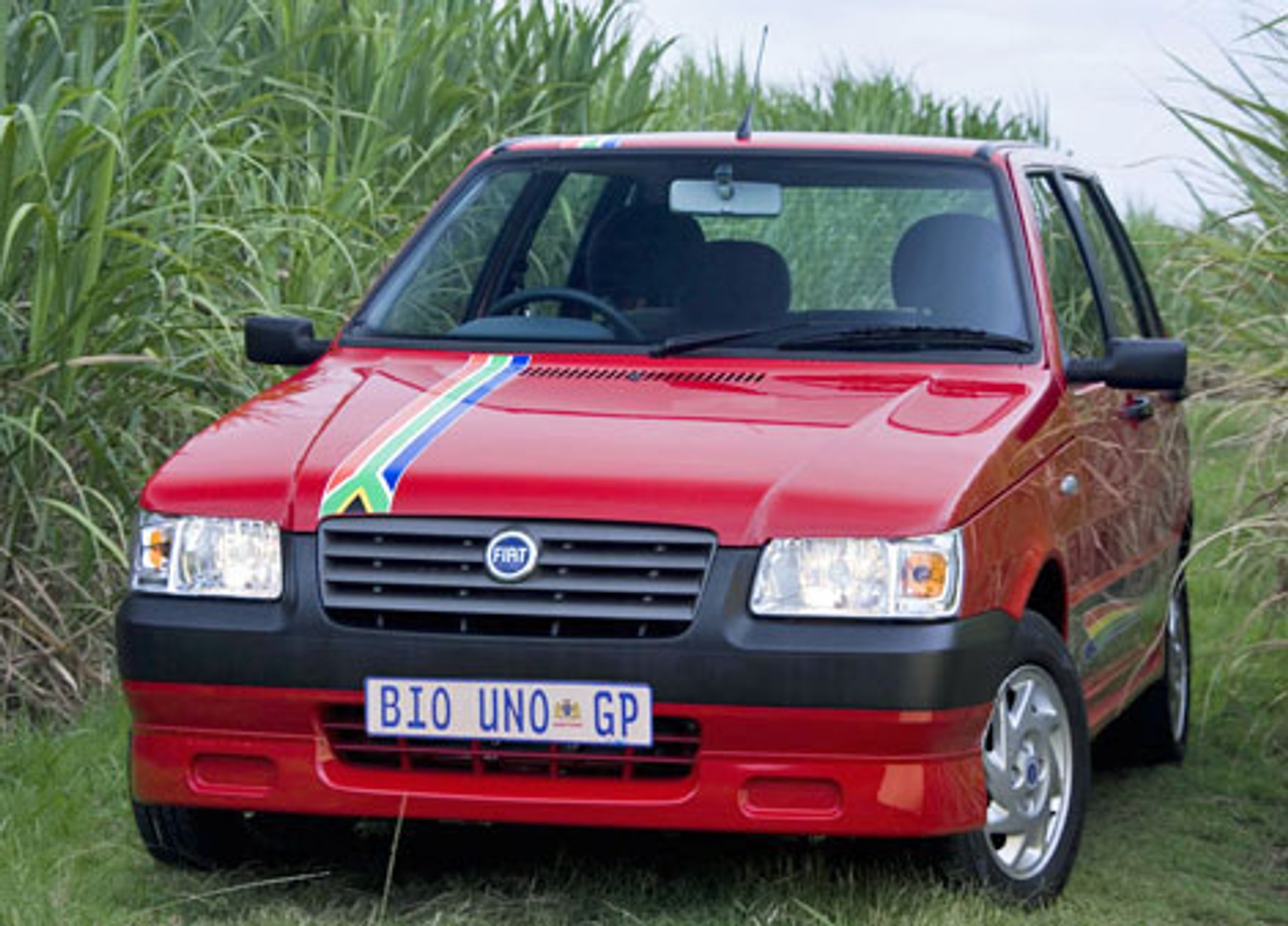 Fiat Uno żyje i jeździ na alkohol