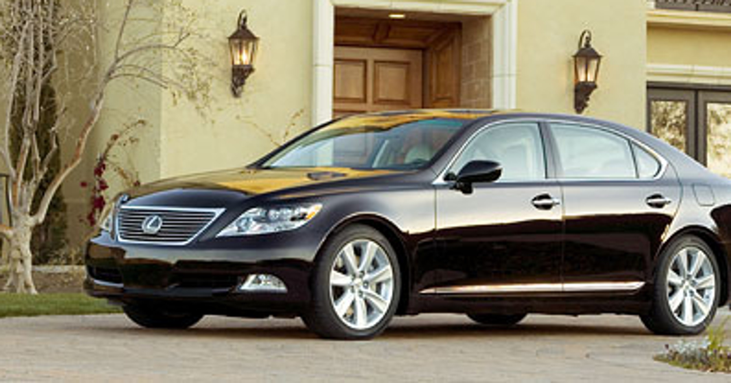 Lexus LS 600h: hybrydowe V8 z napędem na cztery koła