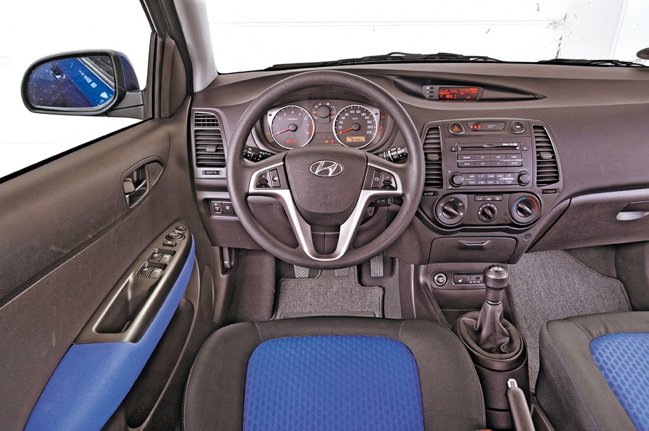 Nowy Volkswagen Polo kontra benzynowa konkurencja - Czy okaże się lepsze od Fiesty, Jazza, i20, Corsy i Clio?