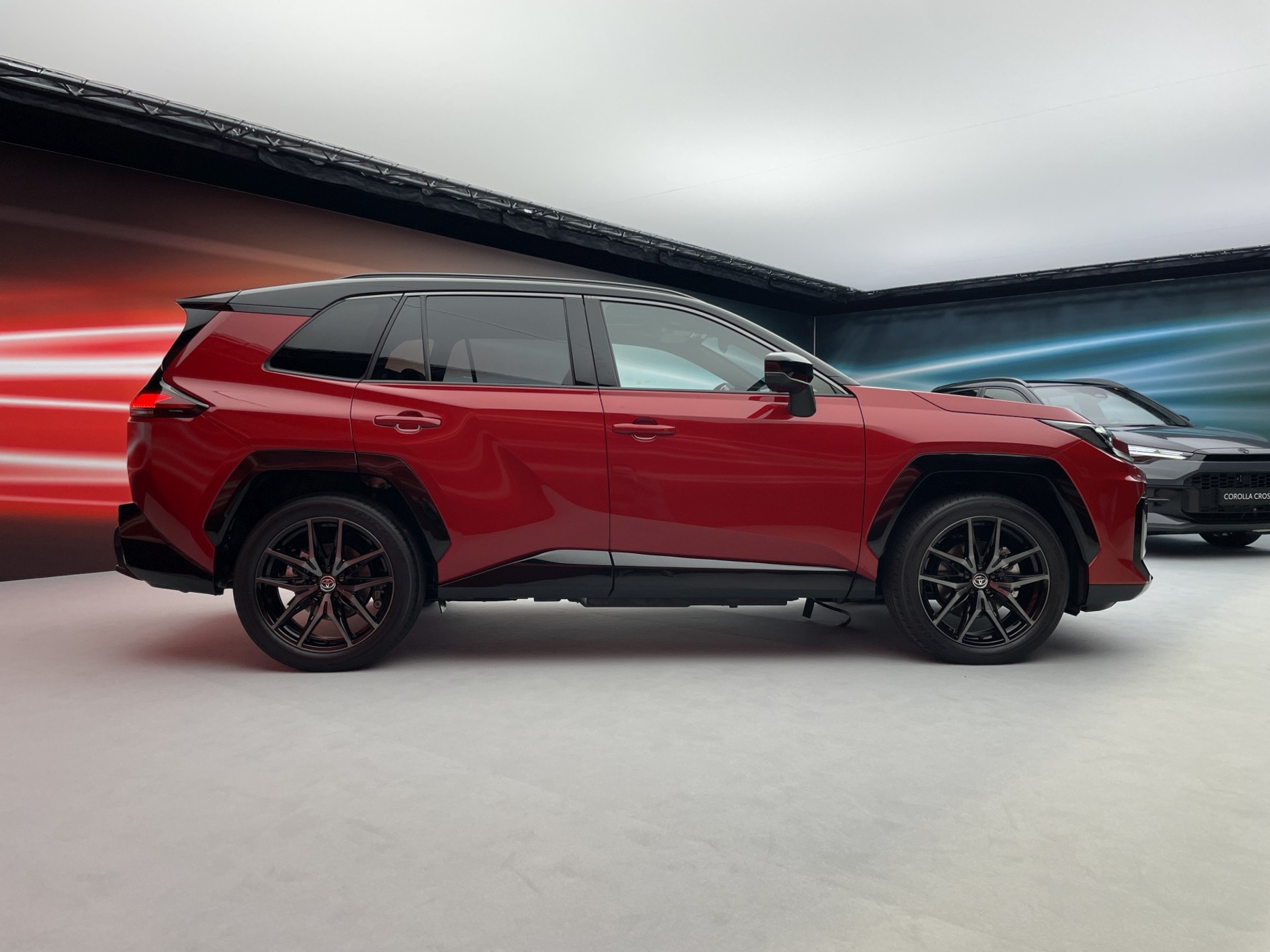 Nowa Toyota RAV4 GR Sport (2025)