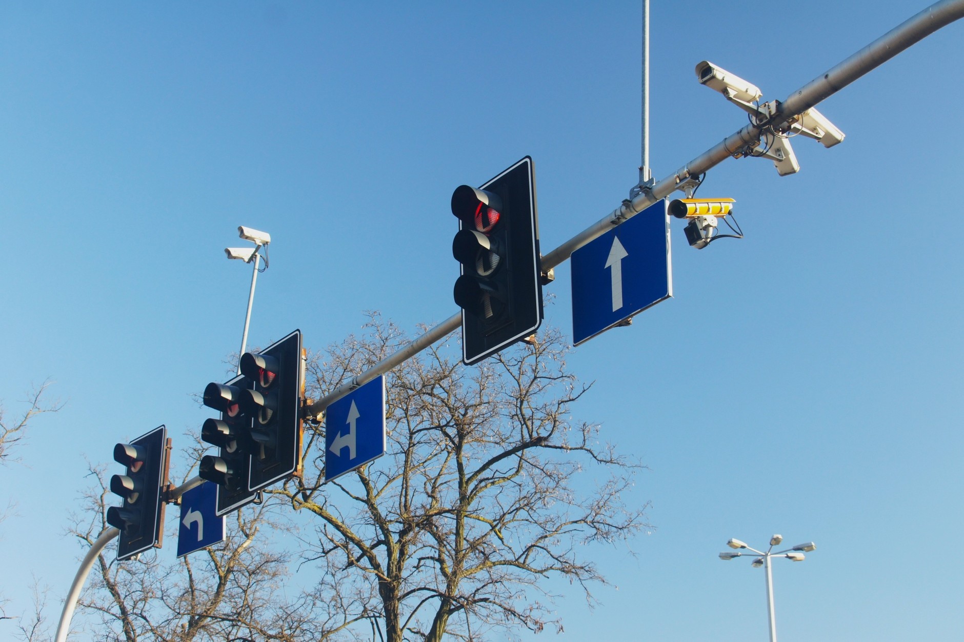 System RedLight zainstalowany na skrzyżowaniu we Wrocławiu
