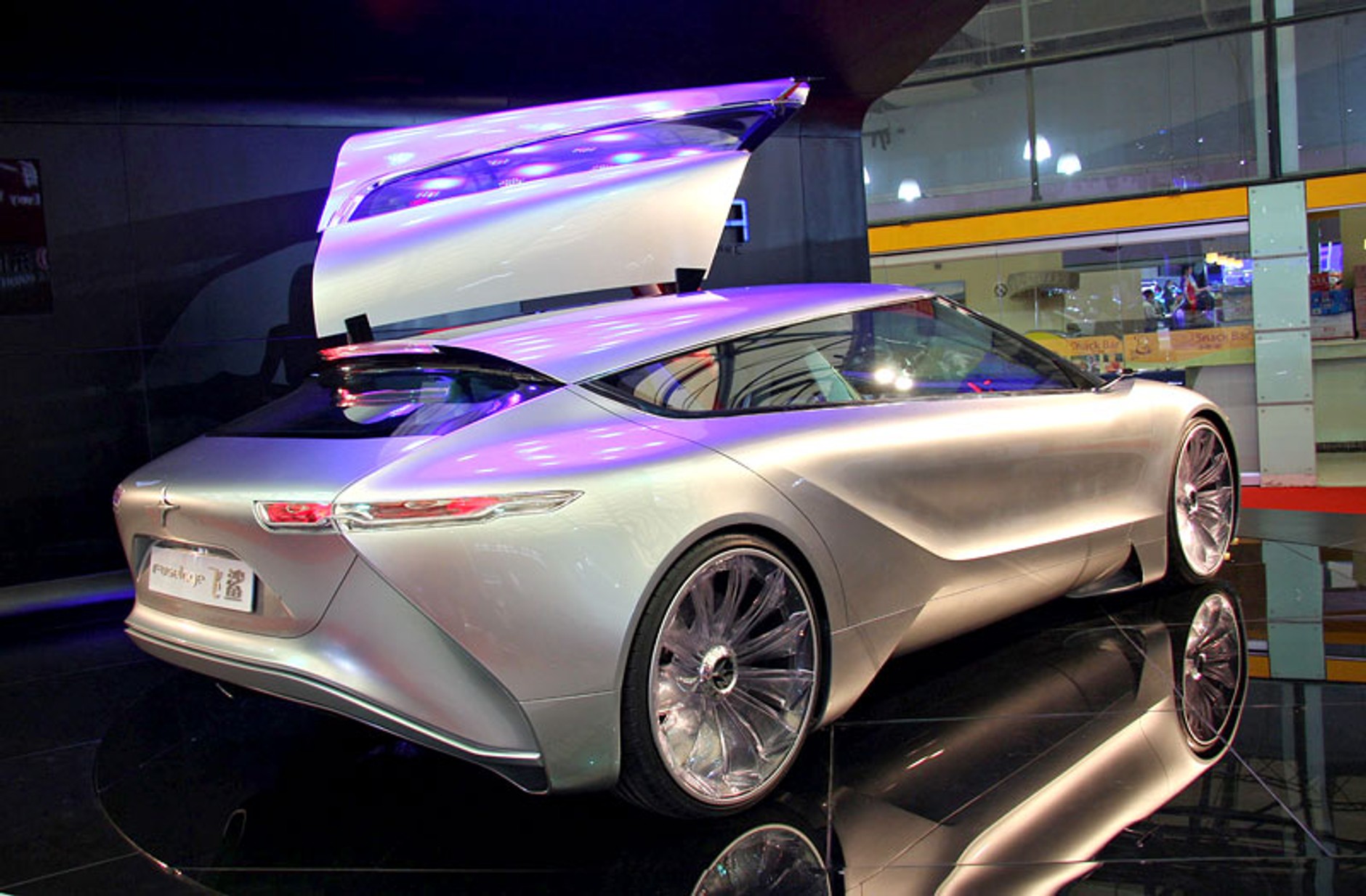 Premiery prosto z Szanghaju (galeria)