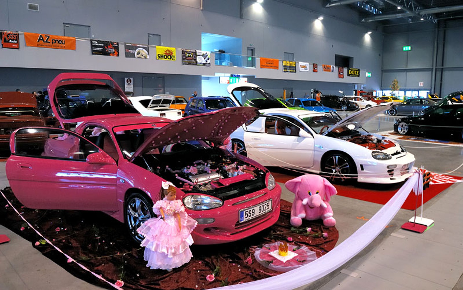 Tuning &amp; Custom Salon Brno 2009 (fotogaleria)