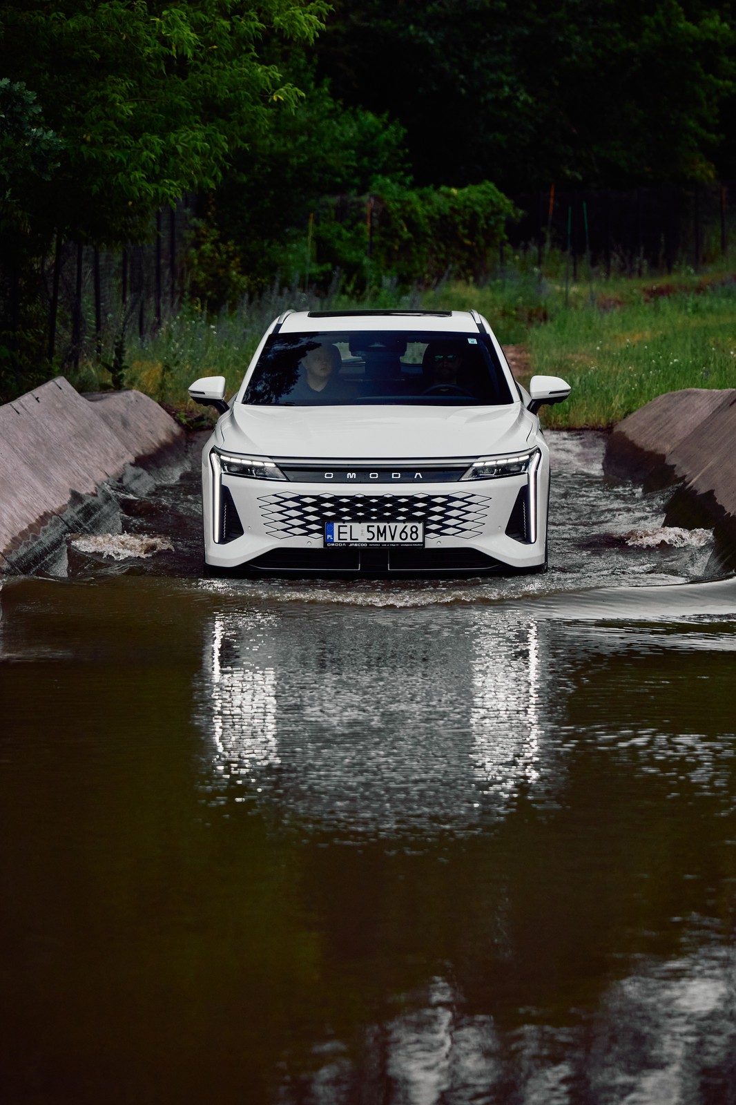 Omoda 9 Super Hybrid. Pierwsza jazda w Polsce