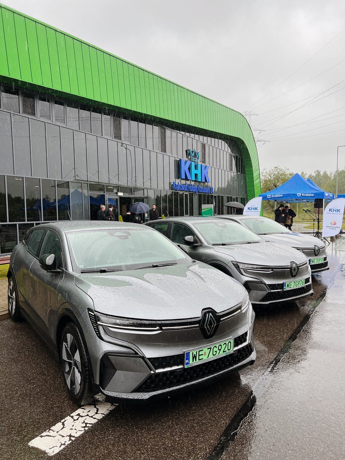 Do Krakowa trafi 46 samochodów elektrycznych Renault Megane E-Tech electric