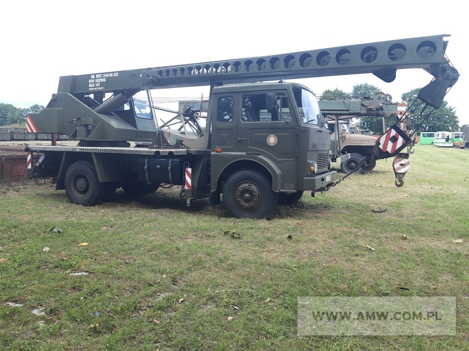 Żuraw DS.-0101R na samochodzie Jelcz 325 (udźwig 10 t): 1985 r., 35 tys. zł