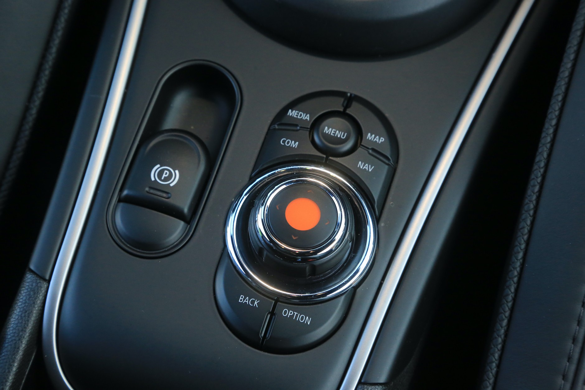 MINI Countryman Cooper SE – udane zgranie przeciwieństw