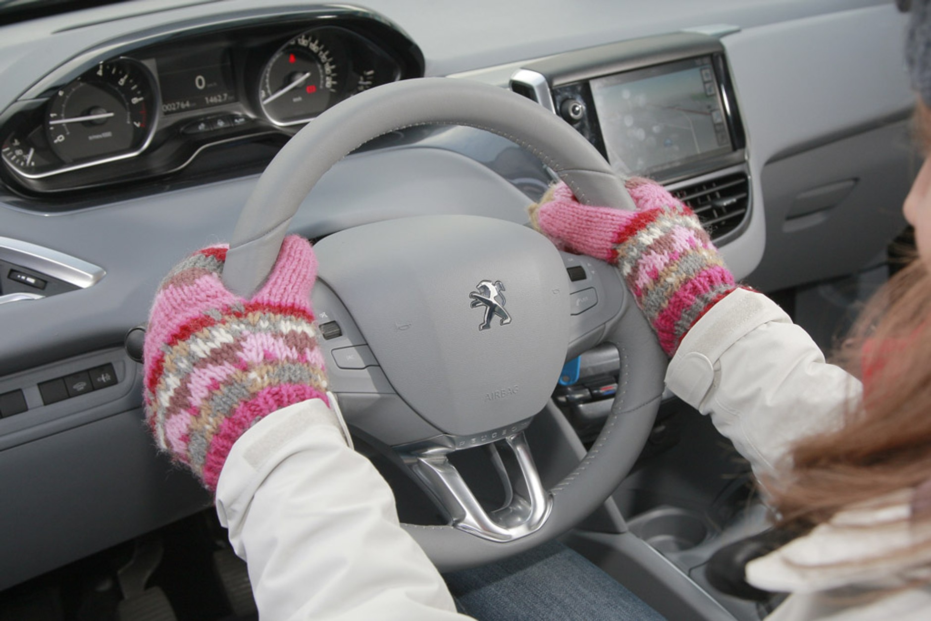 Auto Świat Test Team: czytelnicy testują Peugeota 208 i Renault Clio