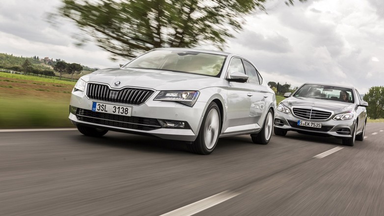 Mercedes E 220 BlueTec kontra Skoda Superb 2.0 TDI