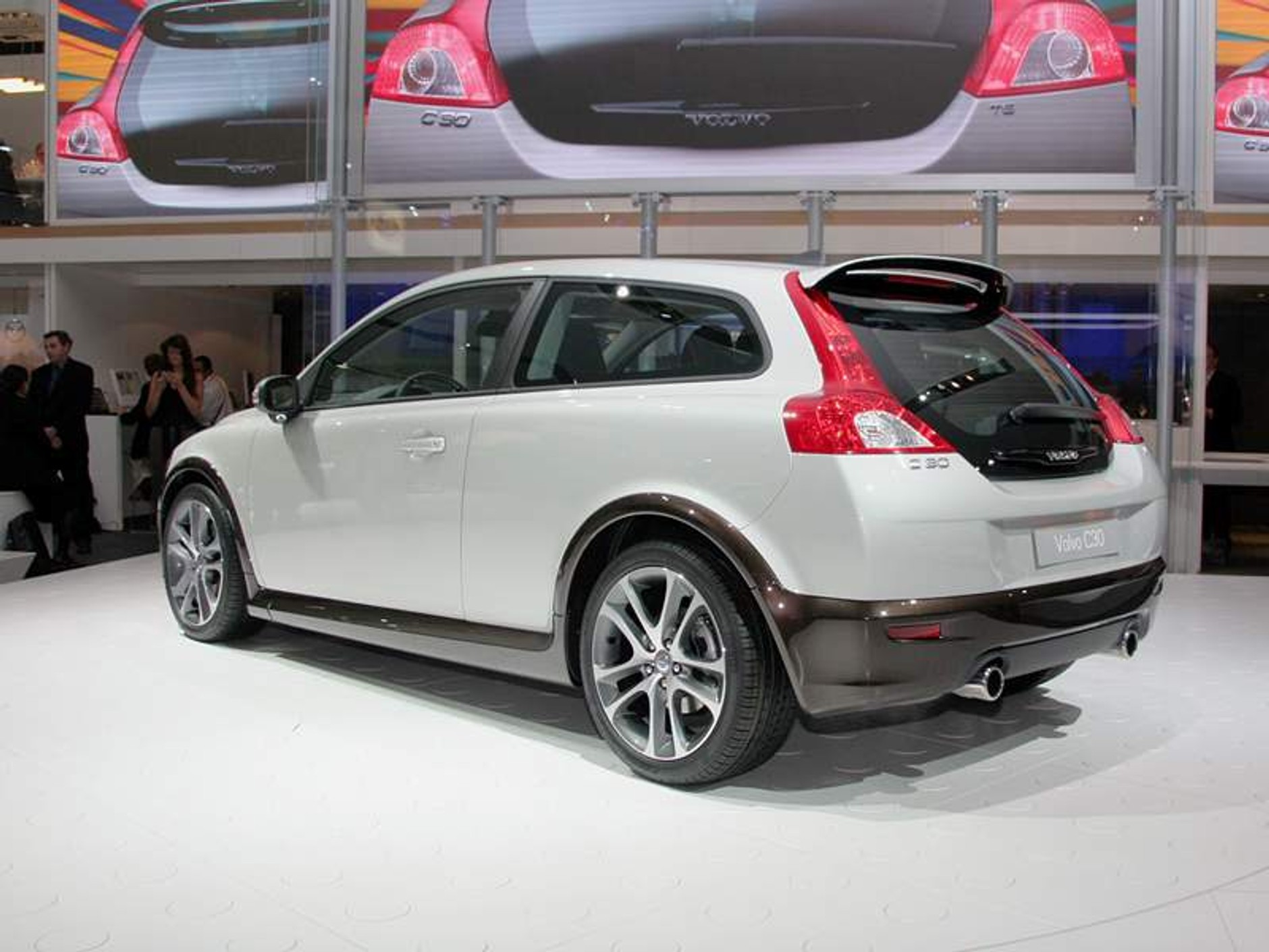 Paryż na żywo: fotogaleria z targów – Drugi dzień targów