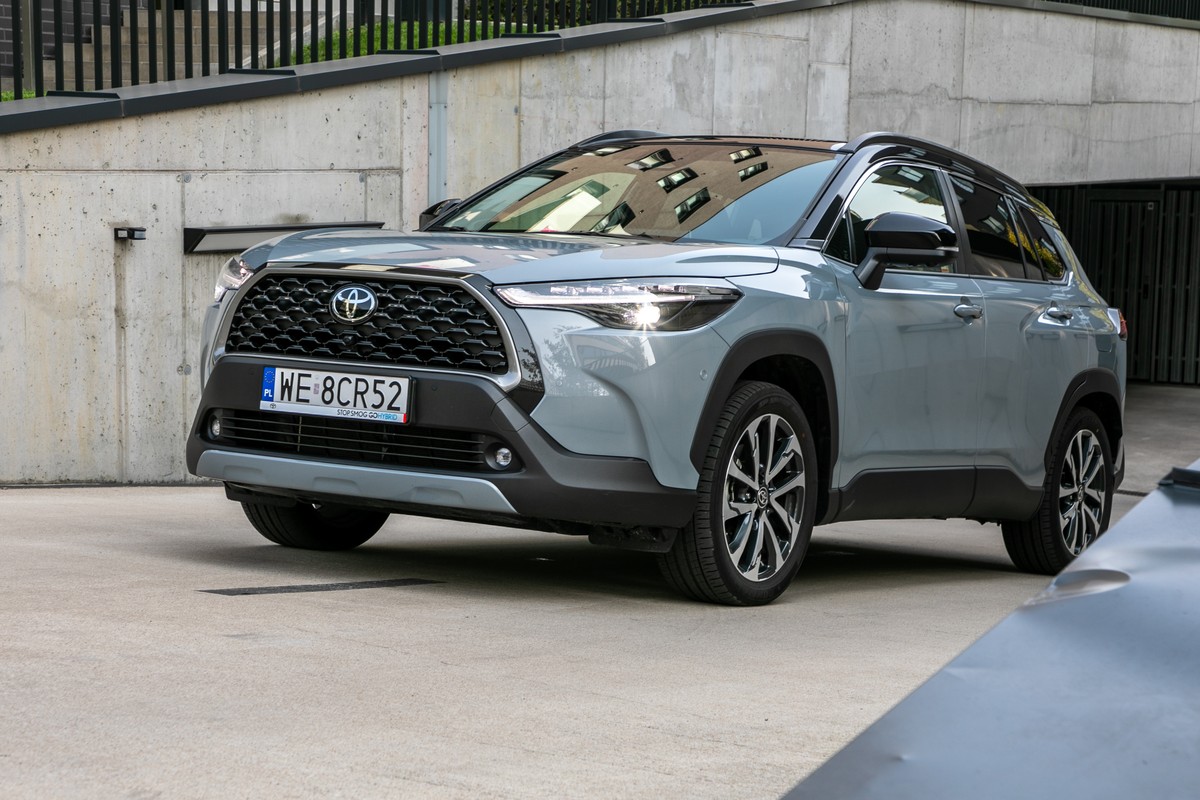 Dwa SUV-y Toyoty z promocyjnymi cenami. Sprawdzamy i Corollę Cross, i C-HR