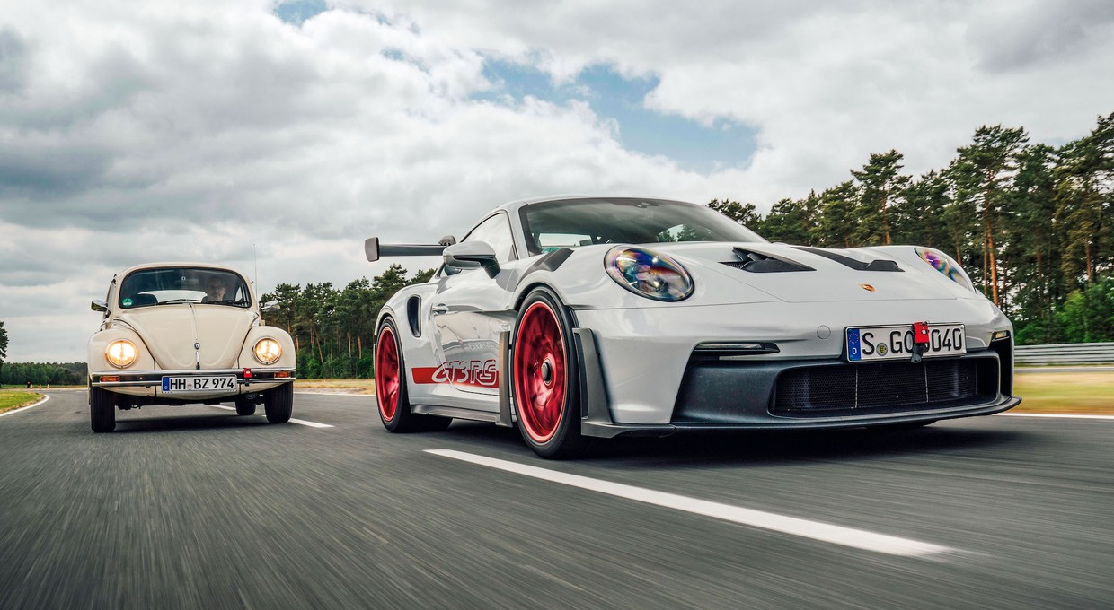 Volkswagen Garbus i Porsche 911 GT3 RS. Niby krewniacy, a jednak całkiem inne charaktery