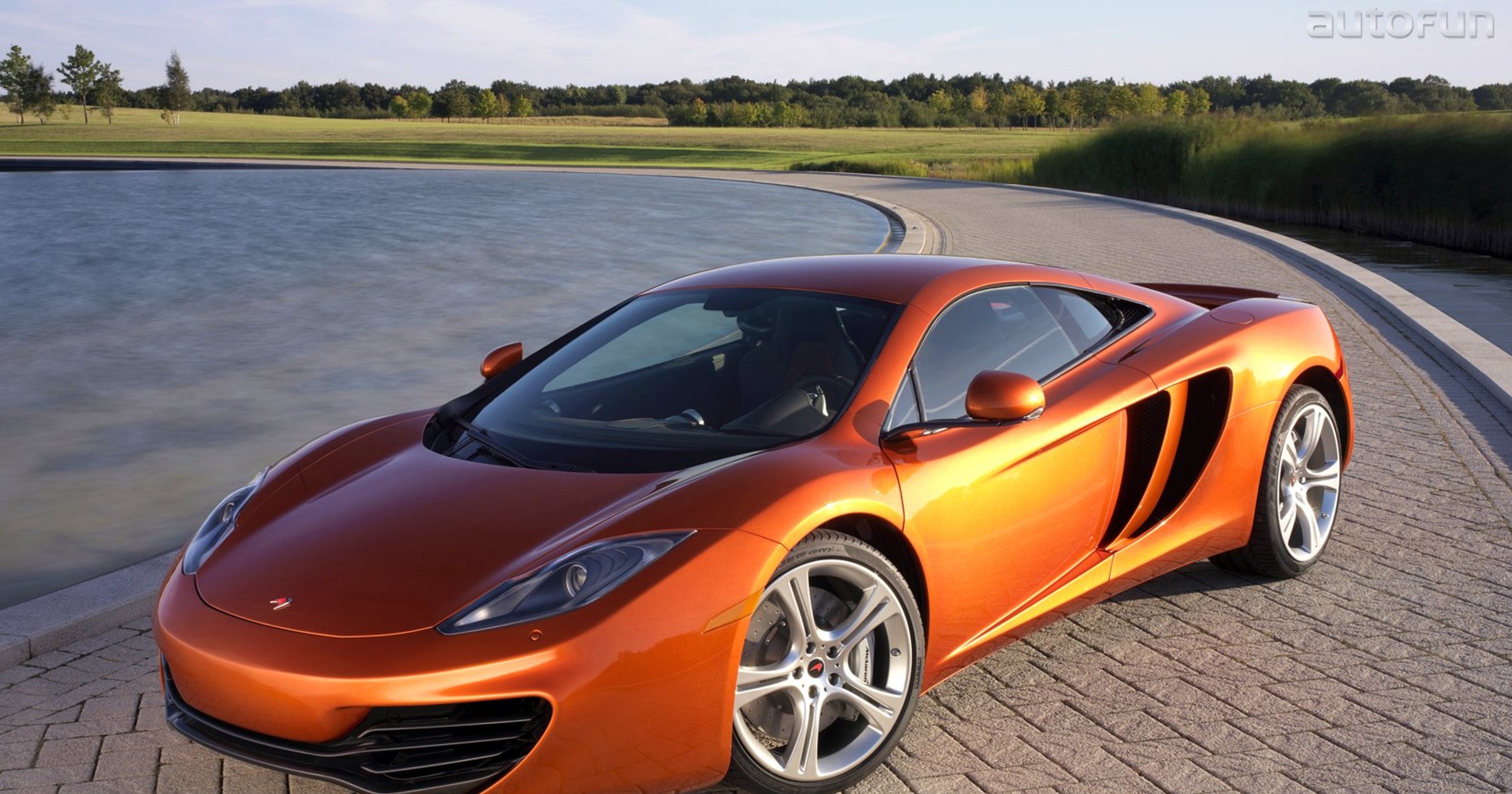 McLaren MP4-12C