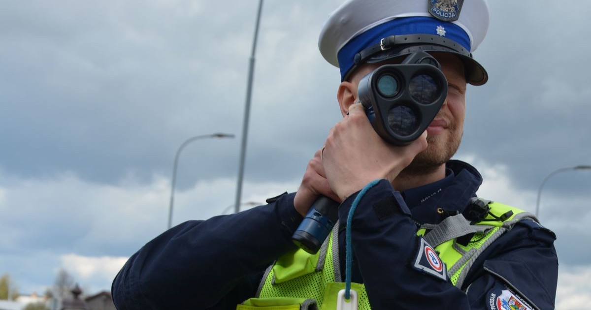 Policjanci złapali dwóch kierowców. Obaj już nie mają prawa jazdy