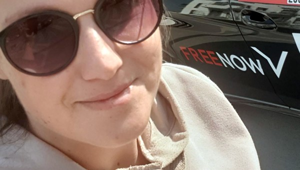 Sprawdziłam nową usługę transportu tylko dla kobiet. Na taksówkę trzeba czekać dłużej, ale jest bezpieczniej