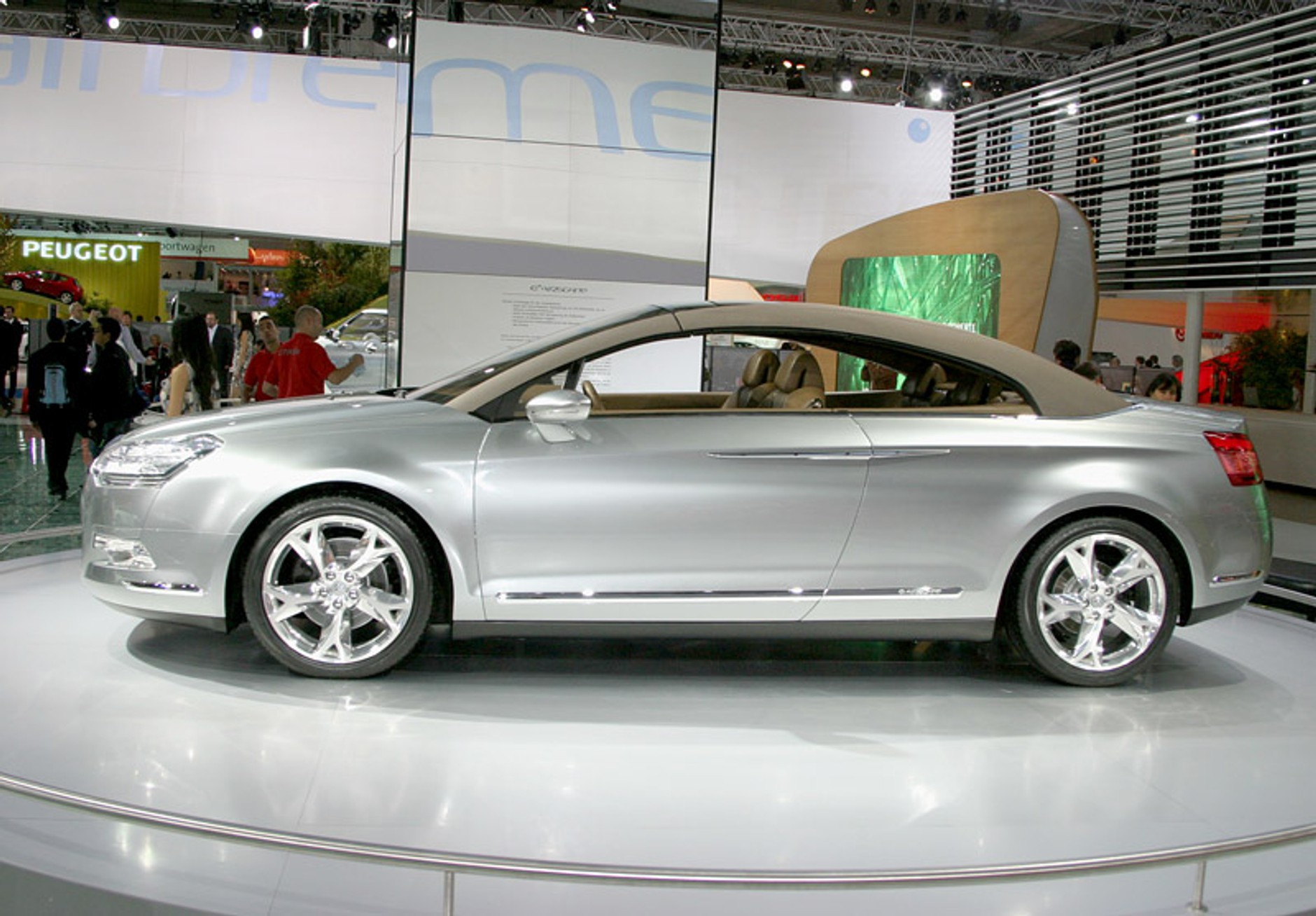 Nowy Citroen C5 zostanie zaprezentowany 18. października