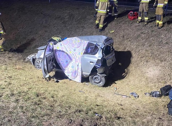 Tragiczny wypadek na S3. Na samochód z Ukrainy najechała ciężarówka. Pasażer zginął