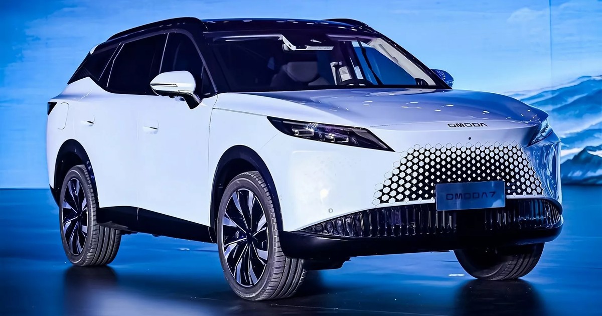 Omoda 7, czyli chińska Toyota RAV4. Ma zaoferować coś więcej, niż niską cenę