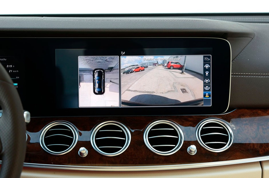 Mercedes E 220d - czy jest wystarczająco inteligenty na nasze drogi?