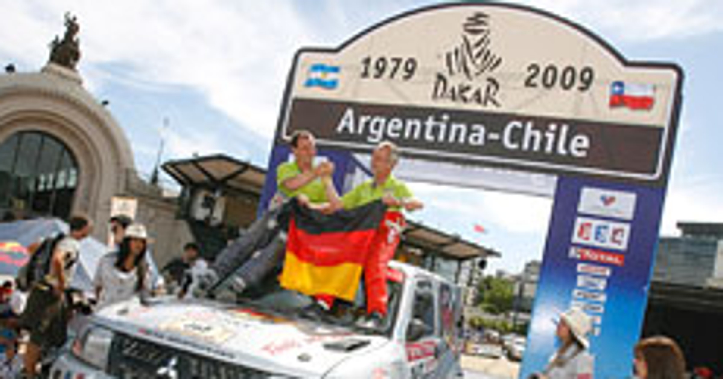 Rajd Dakar 2009: radość na mecie (fotogaleria 3.)