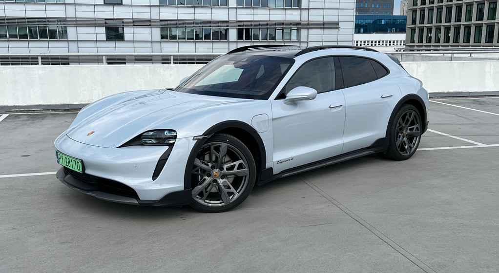 Porsche Taycan 4 Cross Turismo 2023