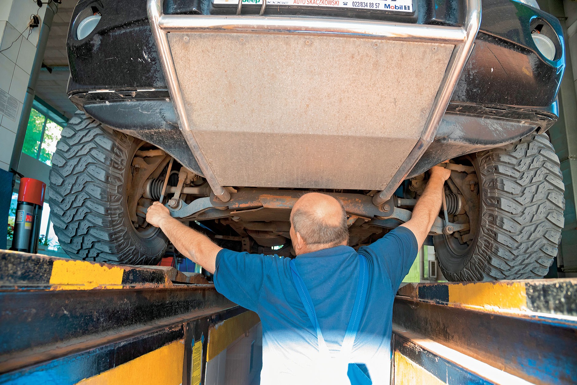 Wahacze - jak usunąć luzy w zawieszeniu?