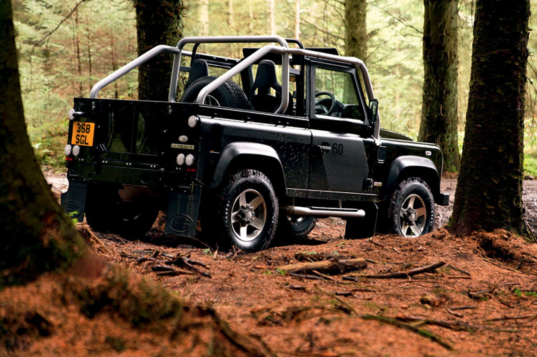 Land Rover Defender SVX: zalotny sześćdziesięciolatek