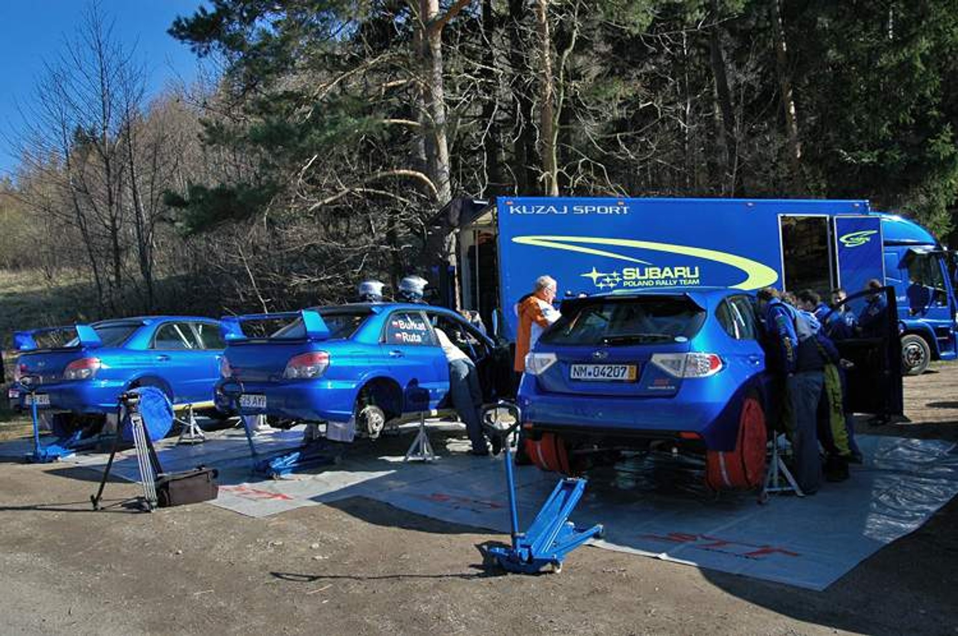 Rajdy: Leszek Kuzaj testował nową Imprezę N14 (fotogaleria)