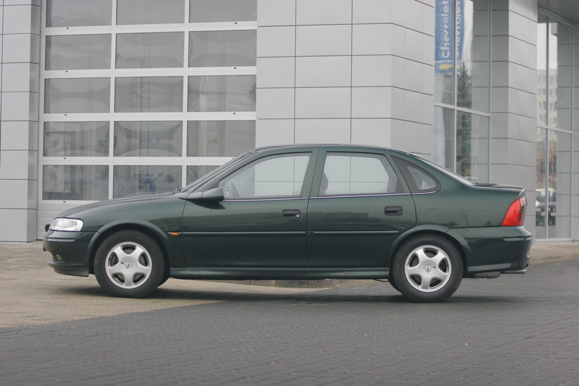 5. Opel Vectra II