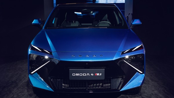 Omoda 4