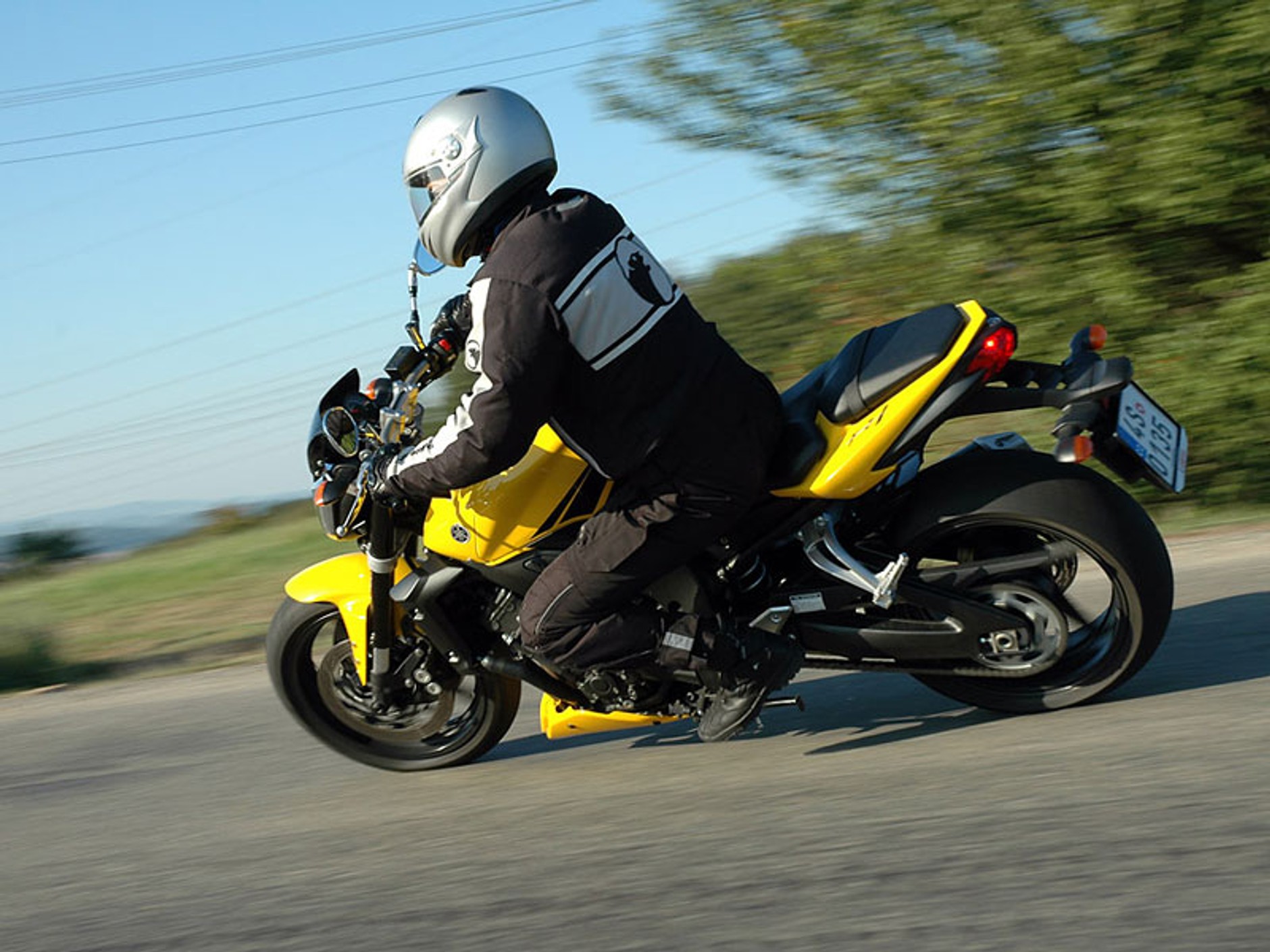 KTM 990 SuperDuke vs. Yamaha FZ1 (test porównawczy)