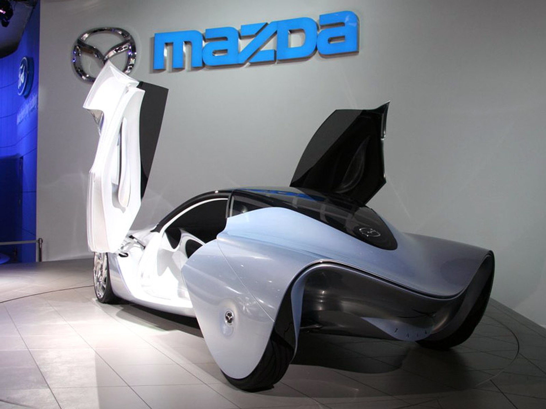 Tokio Motor Show 2007: Mazda Taiki - kosmiczna aerodynamika