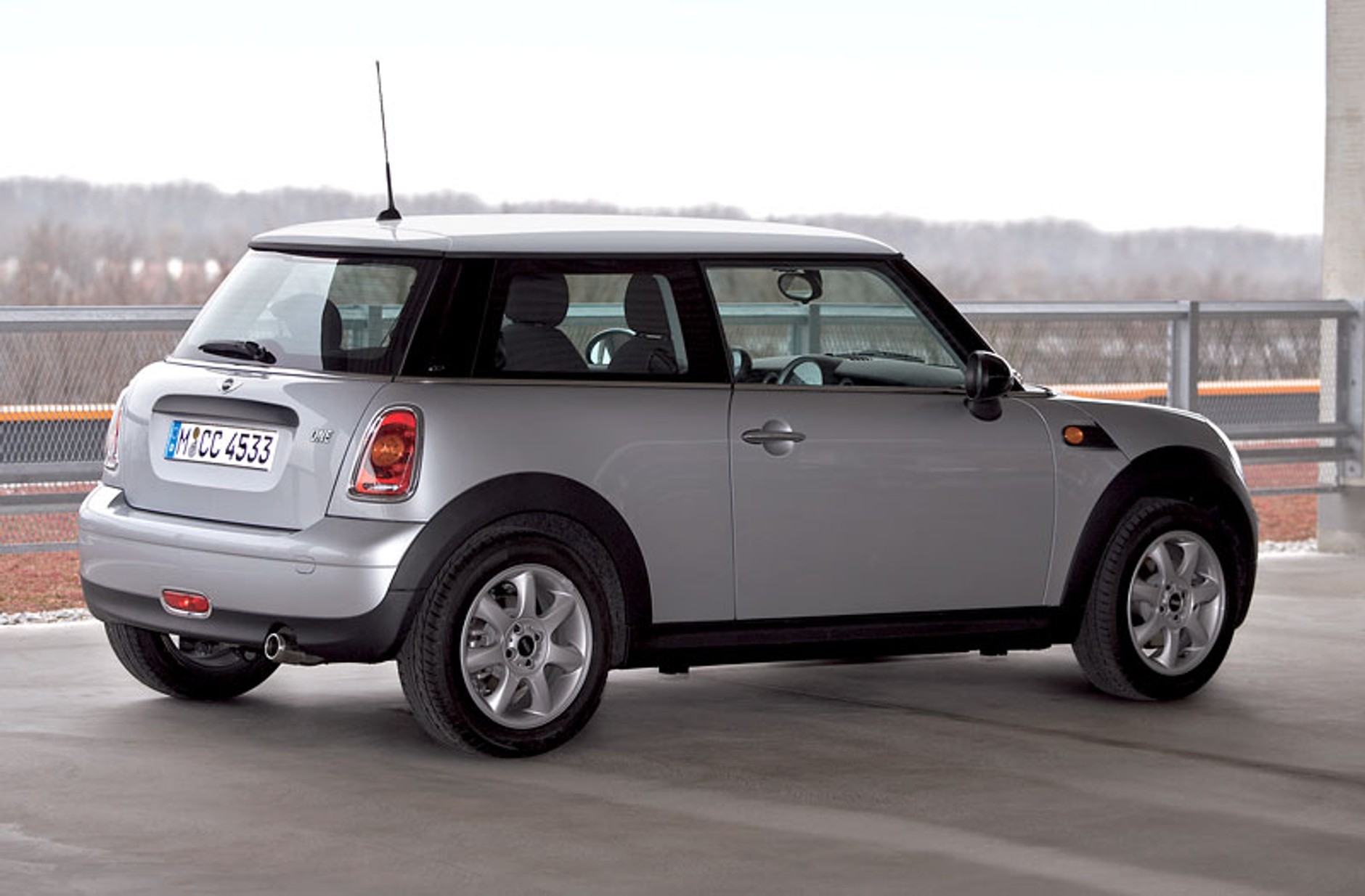 Mini One i Mini One Clubman z nowymi silnikami 1,4 (75 KM) i 1,4 (95 KM)