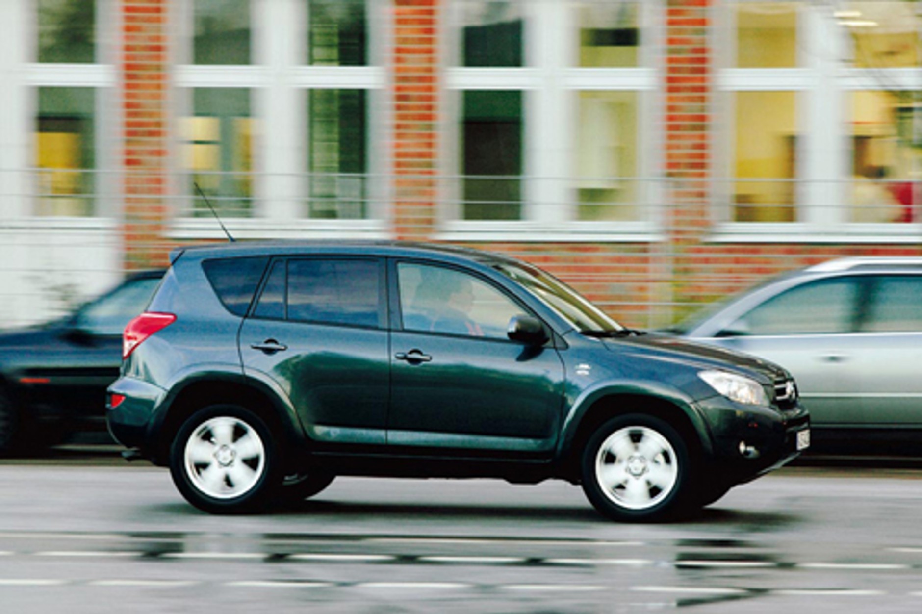 Chevrolet Captiva, Hyundai Santa Fe, Honda CR-V, Toyota RAV4, BMW X3 - Na ryby i na grzyby