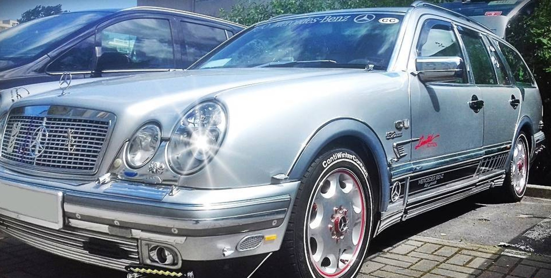 Mercedes E S210 "okularnik" - oszpecony z miłości, jest na sprzedaż