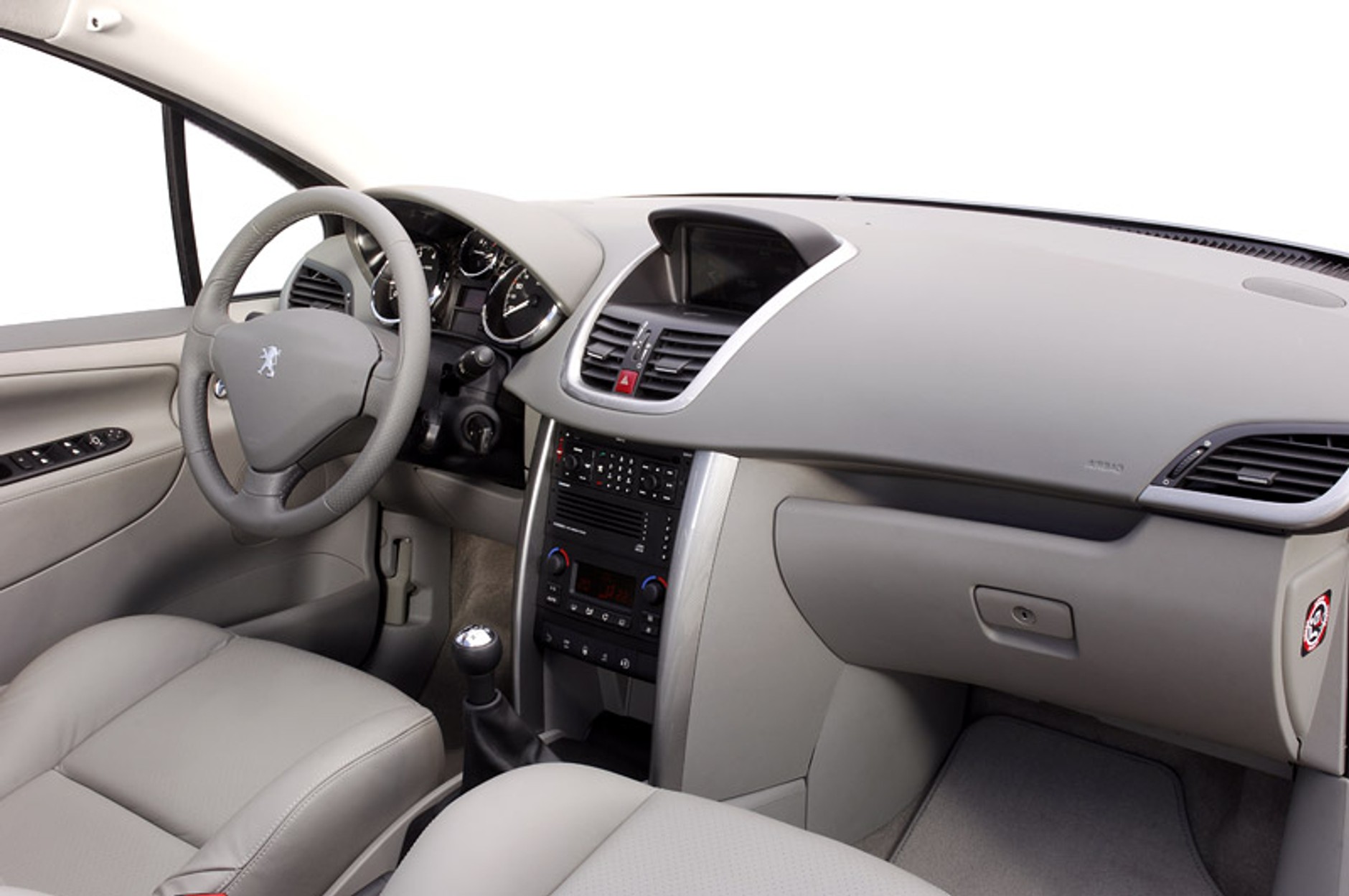 Sprzedaż w Europie 2008: Peugeot liderem w klasie małych samochodów