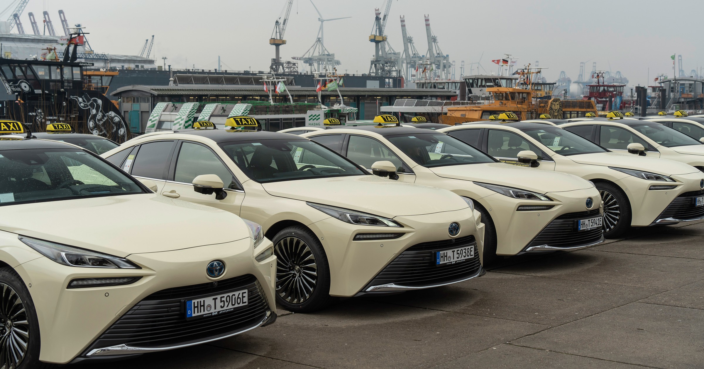 Wodorowe Toyoty Mirai będą jeździć jako taxi w Hamburgu